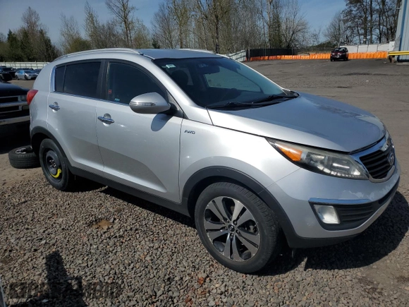 2012 Kia Sportage EX z VIN KNDPCCA26C7176313, wystawiony jako Copart lot #51994005 z przebiegiem 167 759 mil mil oraz Szkoda całkowita • Salvage title. Historia ofert i sprzedaży dostępna na DreamBid. Obrazek 4.
