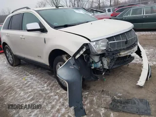 2008 Lincoln MKX with VIN 2LMDU68C28BJ17144, listed as a IAAI auction lot 41532813 with 118,135 mi miles. Bid and sale history available at carsss.com. Image 1.