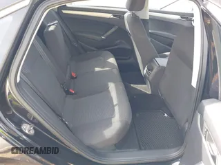 2017 Volkswagen Passat S z VIN 1VWAT7A31HC046232, wystawiony jako IAAI lot #42168299 z przebiegiem 88 658 mil mil oraz . Historia ofert i sprzedaży dostępna na DreamBid. Obrazek 8.