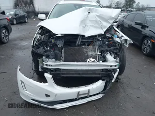 2015 Volvo XC60 T5 Drive-E Premier Plus with VIN YV440MDC9F2562227, listed as a IAAI auction lot 41113295 with 78,976 mi miles. Bid and sale history available at carsss.com. Image 6.