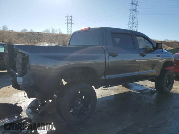 2017 Toyota Tundra Platinum z VIN 5TFAW5F16HX614411, wystawiony jako Copart lot #43986445 z przebiegiem 93 457 mil mil oraz Szkoda całkowita • Salvage title. Historia ofert i sprzedaży dostępna na DreamBid. Obrazek 3.