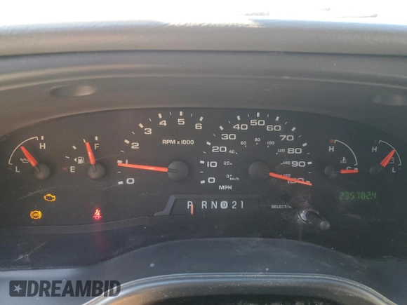 2004 Ford Econoline Cargo z VIN 1FTNE24LX4HA51567, wystawiony jako Copart lot #89223615 z przebiegiem 235 782 mil mil oraz Czysty tytuł • Clean title. Historia ofert i sprzedaży dostępna na DreamBid. Obrazek 9.