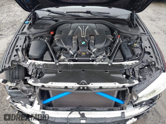 2018 BMW 5 Series M550i xDrive with VIN WBAJB9C59JB049114, listed as a IAAI auction lot 41543633 with 87,942 mi miles and . Bid and sale history available at carsss.com. Image 10.