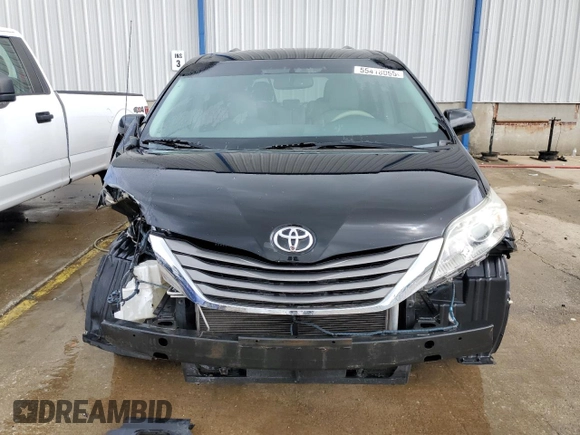 2012 Toyota Sienna XLE AAS z VIN 5TDYK3DC9CS271157, wystawiony jako Copart lot #55418065 z przebiegiem 172 988 mil mil oraz Nie do naprawy • Non repairable. Historia ofert i sprzedaży dostępna na DreamBid. Obrazek 5.