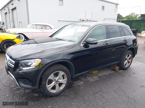 2018 Mercedes-Benz GLC with VIN WDC0G4KB4JV090897, listed as a IAAI auction lot 39966586 with 81,490 mi miles. Bid and sale history available at carsss.com. Image 17.