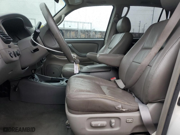 2006 Toyota Sequoia SR5 with VIN 5TDZT34A16S275241, listed as a Copart auction lot 43994155 with 182,894 mi miles and Salvage Title. Bid and sale history available at carsss.com. Image 7.