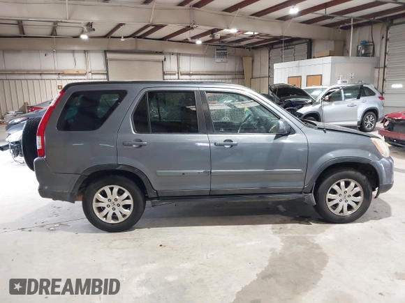 2005 Honda CR-V EX SE with VIN SHSRD78905U318760, listed as a IAAI auction lot 41971337 with 185,858 mi miles. Bid and sale history available at carsss.com. Image 13.
