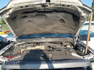 2002 Ford F-250 XL with VIN 1FTNX20L92EA38341, listed as a IAAI auction lot 42140561 with 287,090 mi miles and . Bid and sale history available at DreamBid. Image 10.