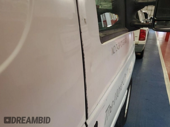 2010 Ford Econoline Cargo Commercial with VIN 1FTNE1EW5ADA91738, listed as a IAAI auction lot 42031876 with 350,658 mi miles. Bid and sale history available at carsss.com. Image 1.