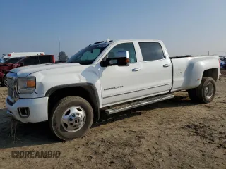 2015 GMC Sierra 3500HD Denali z VIN 1GT424E81FF659731, wystawiony jako Copart lot #83586924 z przebiegiem 182 534 mil mil oraz Szkoda całkowita • Salvage title. Historia ofert i sprzedaży dostępna na DreamBid. Obrazek 1.