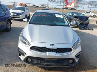 2020 Kia Forte LXS z VIN 3KPF24AD3LE212819, wystawiony jako IAAI lot #42374490 z przebiegiem 12 115 mil mil oraz . Historia ofert i sprzedaży dostępna na DreamBid. Obrazek 12.