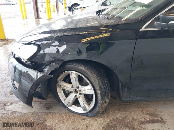 2013 Volkswagen Passat SE with VIN 1VWBP7A34DC111271, listed as a IAAI auction lot 41713195 with 91,280 mi miles. Bid and sale history available at carsss.com. Image 6.