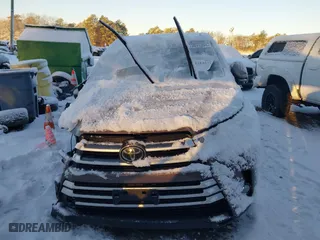 2017 Toyota Highlander XLE with VIN 5TDJZRFH9HS377155, listed as a IAAI auction lot 41314537 with 73,370 mi miles. Bid and sale history available at carsss.com. Image 6.
