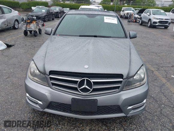 2014 Mercedes-Benz C 250 Sport с VIN WDDGF4HBXEG253583, выставлен на аукционе IAAI как лот 42189407 с пробегом 134 896 миль миль и . История ставок и продаж доступна на DreamBid. Изображение 12.