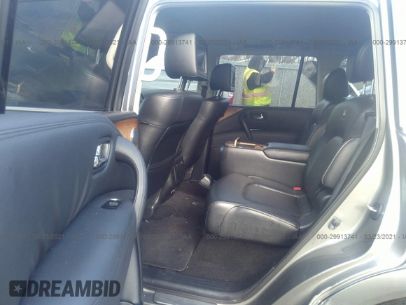 2011 Infiniti QX56 7-passenger with VIN JN8AZ2NE5B9005465, listed as a IAAI auction lot 40454970 with 1 mi miles. Bid and sale history available at carsss.com. Image 8.