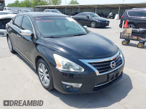 2015 Nissan Altima 2.5 z VIN 1N4AL3AP7FN884738, wystawiony jako IAAI lot #42050899 z przebiegiem 106 111 mil mil oraz . Historia ofert i sprzedaży dostępna na DreamBid. Obrazek 1.