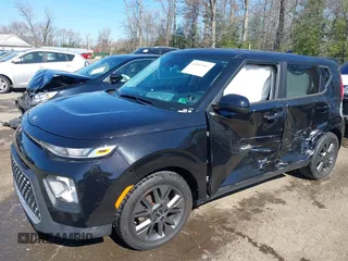 2021 Kia Soul S with VIN KNDJ23AU8M7792932, listed as a IAAI auction lot 41885085 with 68,891 mi miles and . Bid and sale history available at DreamBid. Image 6.