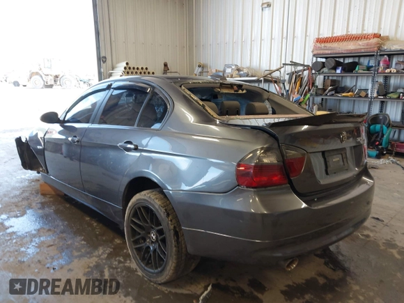 2006 BMW 3 Series 325i z VIN WBAVB13526PT07955, wystawiony jako IAAI lot #42401872 z przebiegiem Nie podano mil oraz . Historia ofert i sprzedaży dostępna na DreamBid. Obrazek 3.