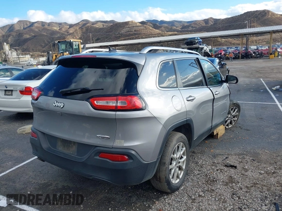 2016 Jeep Cherokee Latitude with VIN 1C4PJLCB8GW200545, listed as a IAAI auction lot 41593688 with 1 mi miles. Bid and sale history available at carsss.com. Image 4.