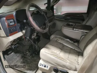 2006 Ford F-250 XL z VIN 1FTSW21Y76EA62434, wystawiony jako Copart lot #52322145 z przebiegiem Nie podano mil oraz Szkoda całkowita • Salvage title. Historia ofert i sprzedaży dostępna na DreamBid. Obrazek 7.