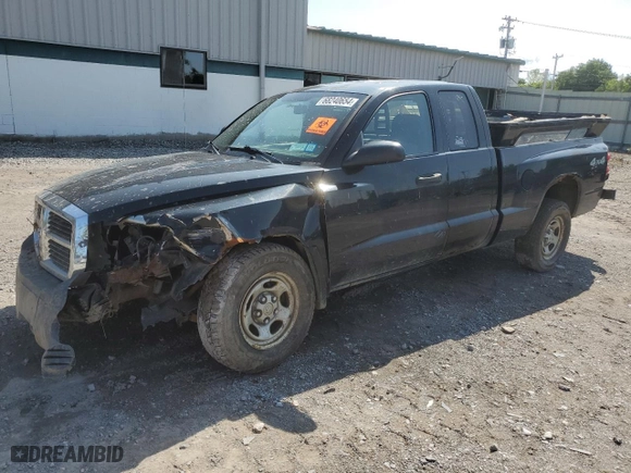 2005 Dodge Dakota ST with VIN 1D7HW22K55S339222, listed as a Copart auction lot 68240654 with 0 mi miles and Salvage Title. Bid and sale history available at carsss.com. Image 1.