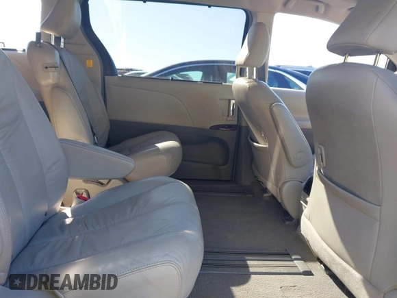 2011 Toyota Sienna XLE AAS with VIN 5TDYK3DC5BS039959, listed as a IAAI auction lot 41803881 with 129,479 mi miles. Bid and sale history available at carsss.com. Image 8.