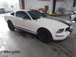 2007 Ford Mustang Deluxe with VIN 1ZVFT80N575259508, listed as a IAAI auction lot 41569259 with 164,315 mi miles. Bid and sale history available at carsss.com. Image 1.