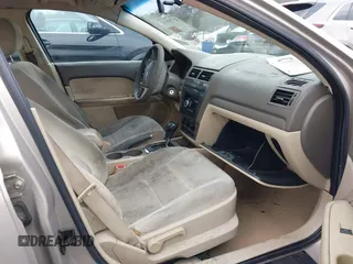 2007 Ford Fusion SE with VIN 3FAHP01127R269512, listed as a IAAI auction lot 41731182 with 227,870 mi miles. Bid and sale history available at carsss.com. Image 5.