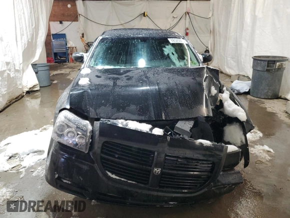 2005 Dodge Magnum z VIN 2D4FV48T75H515245, wystawiony jako Copart lot #88523005 z przebiegiem 150 158 mil mil oraz Szkody całkowita. Historia ofert i sprzedaży dostępna na DreamBid. Obrazek 5.