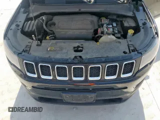 2018 Jeep Compass Latitude with VIN 3C4NJDBB1JT261988, listed as a Copart auction lot 60912235 with 67,929 mi miles and Salvage title. Bid and sale history available at DreamBid. Image 12.