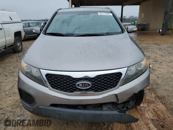 2011 Kia Sorento LX with VIN 5XYKTCA16BG121055, listed as a Copart auction lot 42172485 with 172,717 mi miles and Salvage Title. Bid and sale history available at carsss.com. Image 5.