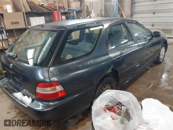 1997 Honda Accord with VIN 1HGCE1720VA005911, listed as a IAAI auction lot 41730124 with 239,883 mi miles and . Bid and sale history available at DreamBid. Image 4.