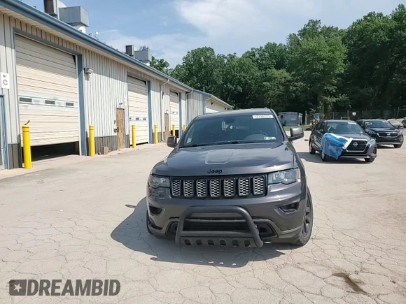 2018 Jeep Grand Cherokee Altitude z VIN 1C4RJFAG8JC119286, wystawiony jako Copart lot #62096725 z przebiegiem 134 332 mil mil oraz Szkoda całkowita • Salvage title. Historia ofert i sprzedaży dostępna na DreamBid. Obrazek 14.