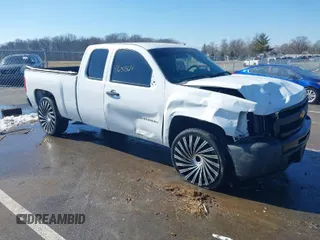 2012 Chevrolet Silverado 1500 Work Truck with VIN 1GCRCPEX5CZ247060, listed as a IAAI auction lot 41650364 with 175,587 mi miles. Bid and sale history available at carsss.com. Image 1.
