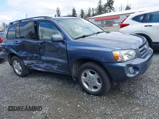 2007 Toyota Highlander w/3rd Row z VIN JTEEP21A370209193, wystawiony jako IAAI lot #42014222 z przebiegiem 76 793 mil mil oraz . Historia ofert i sprzedaży dostępna na DreamBid. Obrazek 1.