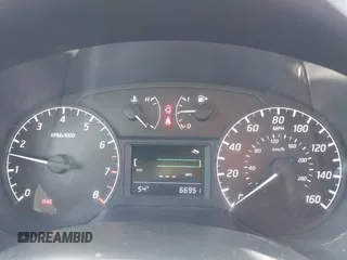 2015 Nissan Sentra SV z VIN 3N1AB7AP8FY323250, wystawiony jako IAAI lot #42217284 z przebiegiem 66 951 mil mil oraz . Historia ofert i sprzedaży dostępna na DreamBid. Obrazek 7.