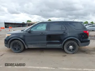 2013 Ford Police Interceptor Utility z VIN 1FM5K8AR6DGC72895, wystawiony jako IAAI lot #42239370 z przebiegiem 210 128 mil mil oraz . Historia ofert i sprzedaży dostępna na DreamBid. Obrazek 14.