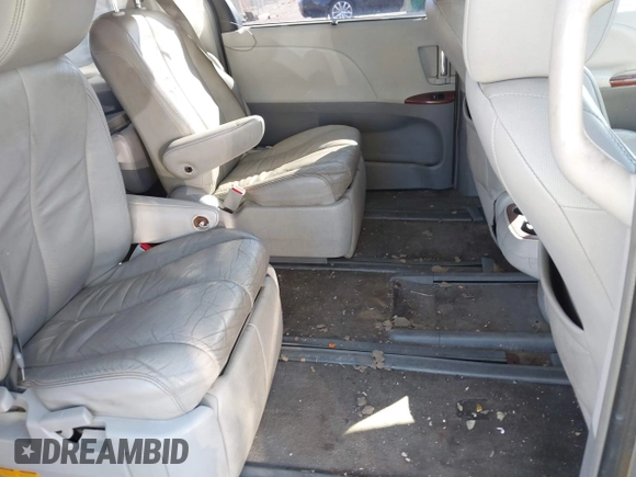 2012 Toyota Sienna XLE with VIN 5TDDK3DC6CS045009, listed as a IAAI auction lot 41790571 with 154,817 mi miles. Bid and sale history available at carsss.com. Image 8.