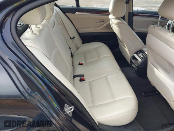 2015 BMW 5 Series 535i with VIN WBA5B1C58FG127959, listed as a IAAI auction lot 41571017 with 122,274 mi miles and . Bid and sale history available at carsss.com. Image 8.