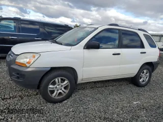 2008 Kia Sportage LX with VIN KNDJE723087522233, listed as a Copart auction lot 87110984 with 208,610 mi miles and Clean Title. Bid and sale history available at carsss.com. Image 1.