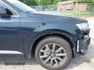 2017 Audi Q7 Premium Plus z VIN WA1LAAF78HD024548, wystawiony jako IAAI lot #42403316 z przebiegiem 105 592 mil mil oraz . Historia ofert i sprzedaży dostępna na DreamBid. Obrazek 21.