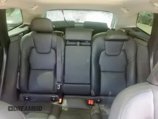 2025 Volvo XC60 Plus z VIN YV4M12RC9S1116363, wystawiony jako Copart lot #57709755 z przebiegiem 9 523 mil mil oraz Czysty tytuł • Clean title. Historia ofert i sprzedaży dostępna na DreamBid. Obrazek 10.