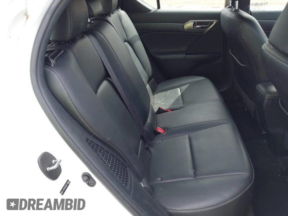 2014 Lexus CT 200h z VIN JTHKD5BH4E2198864, wystawiony jako IAAI lot #42083972 z przebiegiem 148 555 mil mil oraz . Historia ofert i sprzedaży dostępna na DreamBid. Obrazek 8.