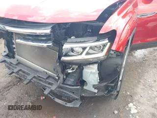 2020 Volkswagen Atlas SE z VIN 1V21E2CA8LC209638, wystawiony jako IAAI lot #42280724 z przebiegiem 79 659 mil mil oraz . Historia ofert i sprzedaży dostępna na DreamBid. Obrazek 6.