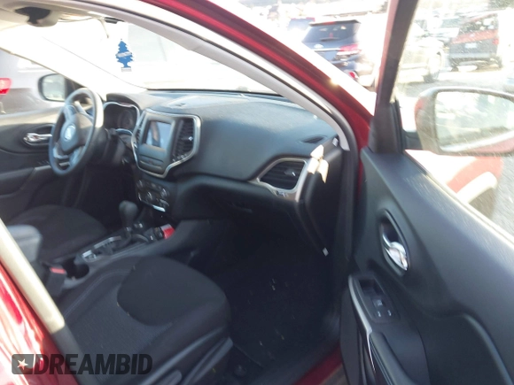 2019 Jeep Cherokee Latitude with VIN 1C4PJMCB1KD330788, listed as a IAAI auction lot 41162447 with 96,763 mi miles. Bid and sale history available at carsss.com. Image 5.