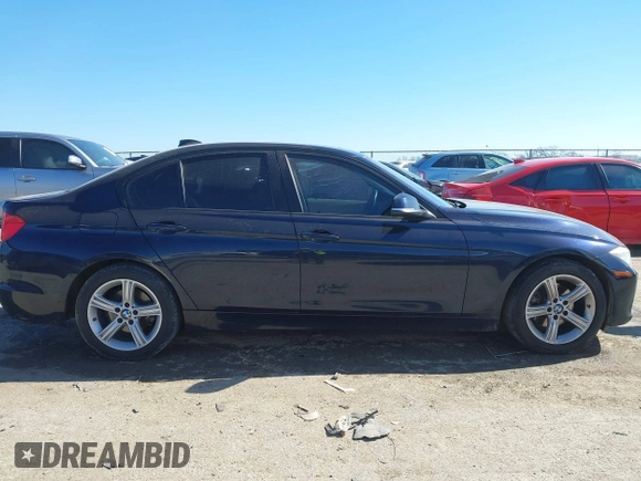 2014 BMW 3 Series 328i with VIN WBA3A5G59ENP29162, listed as a IAAI auction lot 41489678 with 85,215 mi miles. Bid and sale history available at carsss.com. Image 13.