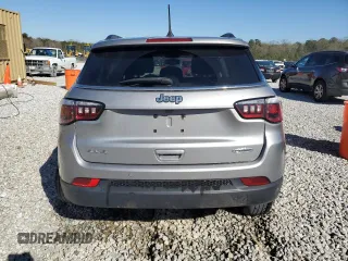 2020 Jeep Compass Latitude with VIN 3C4NJDBB0LT164557, listed as a Copart auction lot 49417785 with 25,540 mi miles and Salvage Title. Bid and sale history available at carsss.com. Image 6.
