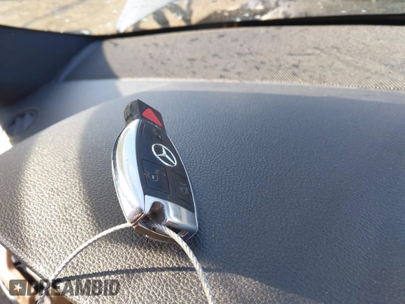 2011 Mercedes-Benz E 550 Luxury with VIN WDDHF9AB1BA506493, listed as a IAAI auction lot 41983216 with 106,071 mi miles and . Bid and sale history available at DreamBid. Image 11.