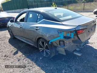 2020 Nissan Sentra SR z VIN 3N1AB8DVXLY262821, wystawiony jako IAAI lot #42085696 z przebiegiem 102 191 mil mil oraz . Historia ofert i sprzedaży dostępna na DreamBid. Obrazek 3.