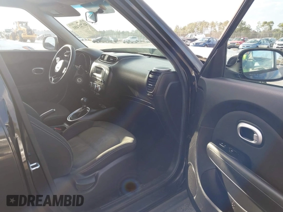 2014 Kia Soul with VIN KNDJN2A26E7738255, listed as a IAAI auction lot 41725488 with 126,222 mi miles. Bid and sale history available at carsss.com. Image 5.